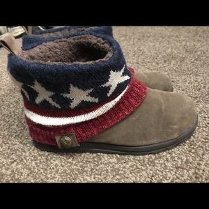 American Flag MukLuks boots